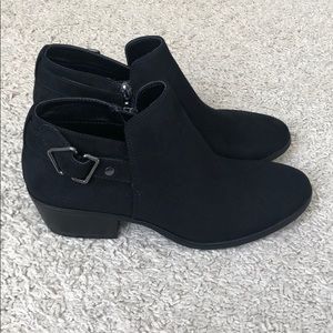Ankle Boots (9) *New*
